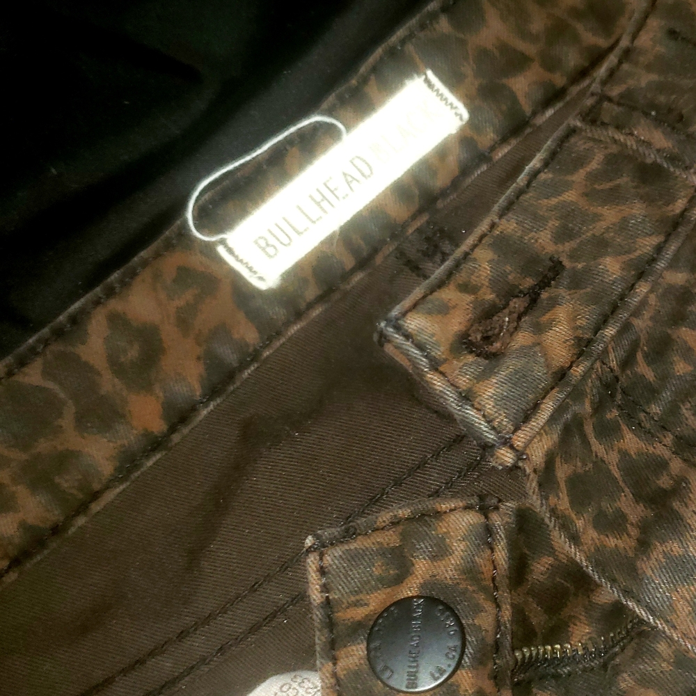 Bullhead Brown Leopard Print Jeans